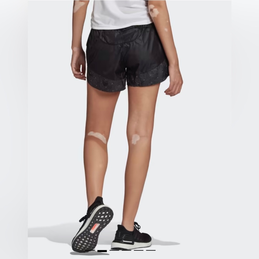 RUN FAST RADICALLY REFLECTIVE RUNNING SHORTS Size M - Picture 4 of 7